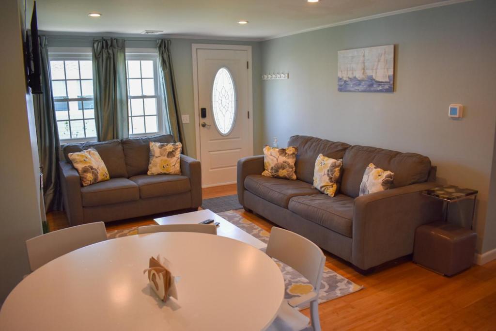 Seaside Serenity, Just A Block /0.1 Mile Away From The Beach Yarmouth Ngoại thất bức ảnh